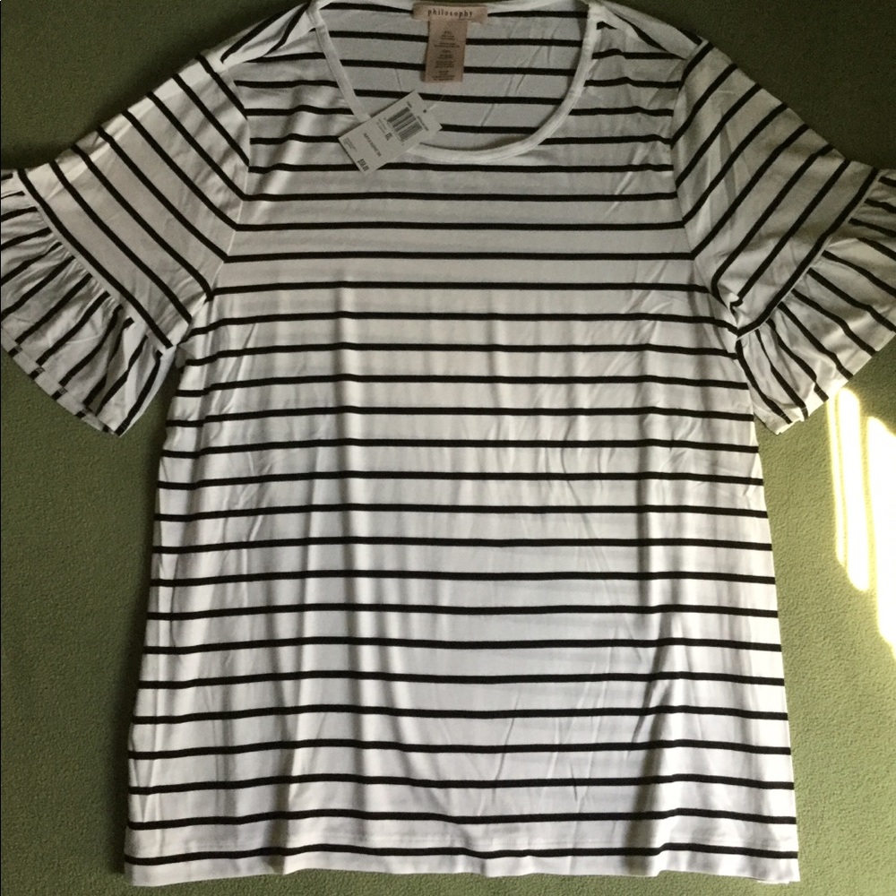 NEW Medium. B/W, soft, slinky ruffled sleeved T! - Picture 6 of 12
